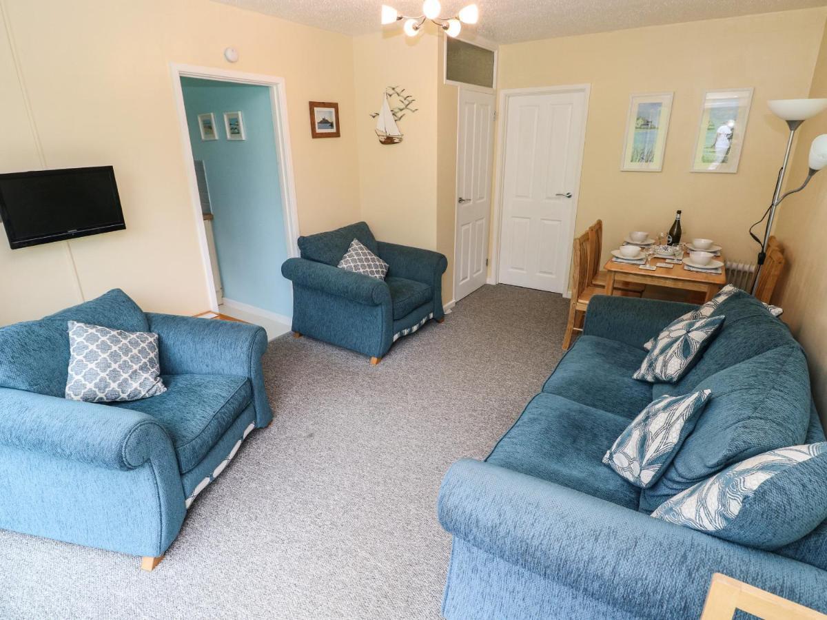 Number 6 Oxwich Leisure Park Villa Swansea Exterior photo